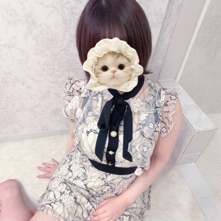 なで