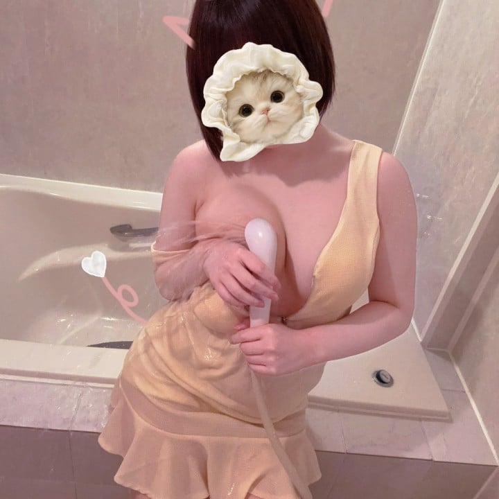 なで