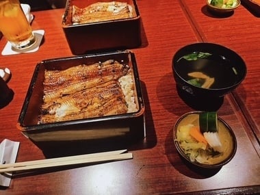 にも