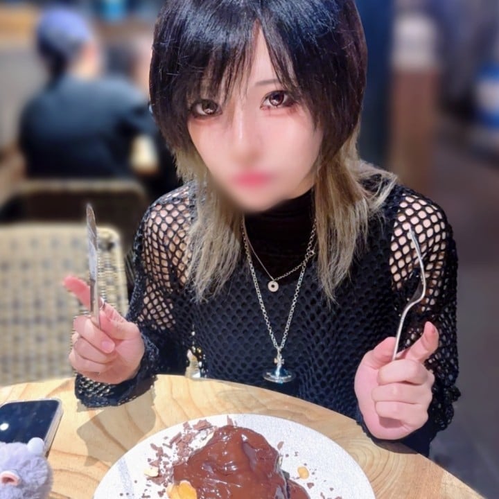 あみな