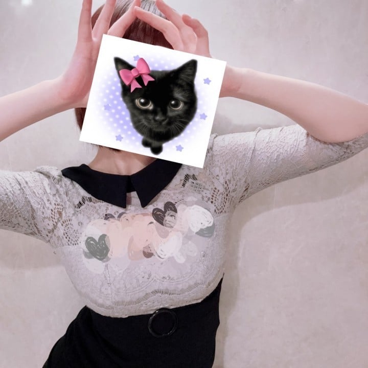 なで